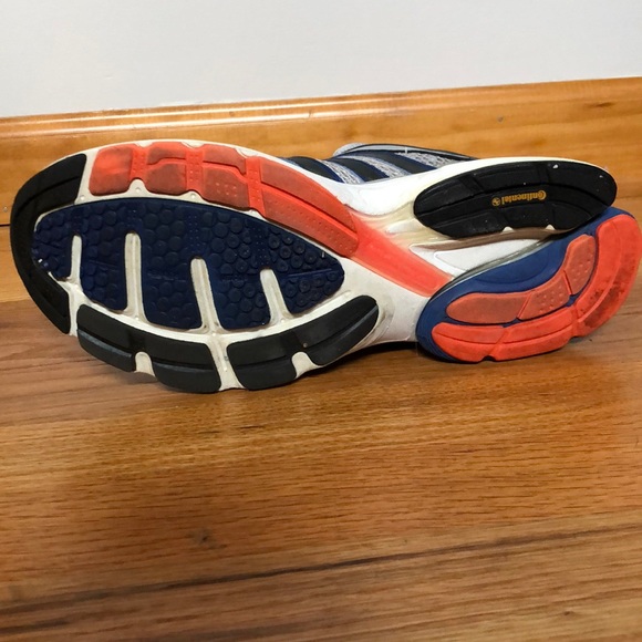 Tennis shoes - Picture 4 of 5